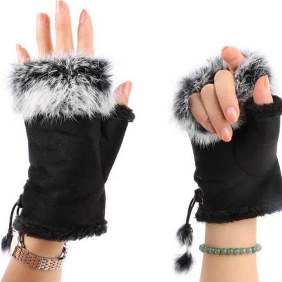 Suede Fingerless Gloves. - Picture 2 of 5